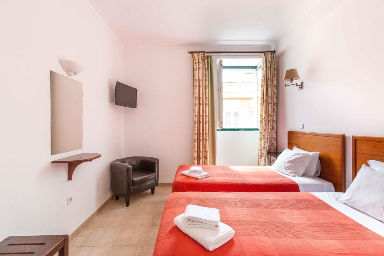 Villa Marquez Vila Real de Santo António Exterior foto A typical hotel room