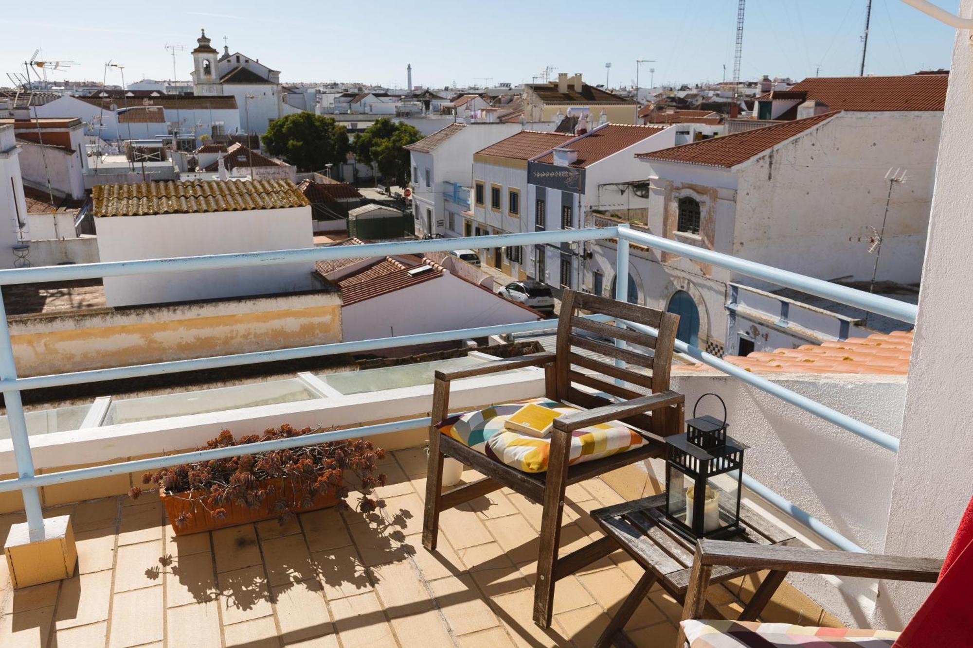Villa Marquez Vila Real de Santo António Exterior foto A typical rooftop in Spain