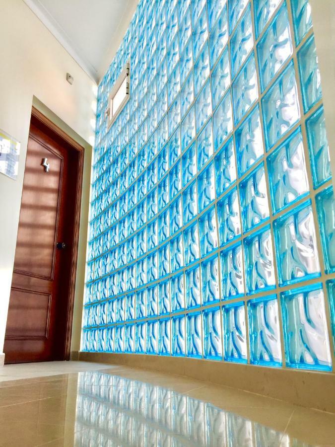 Villa Marquez Vila Real de Santo António Exterior foto Glass block wall